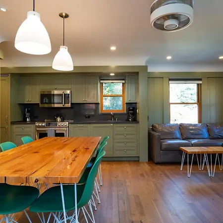 Cedar Crest - Mallard Cottage 5